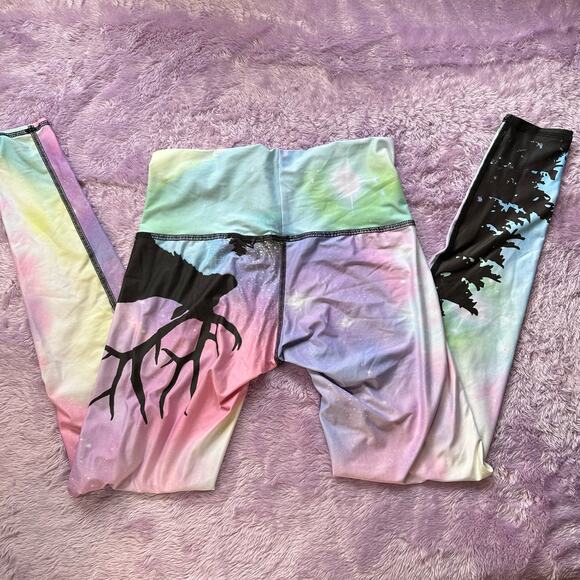 teeki • Nortern Lights Skinny “Hot Pants” Yoga Leggings - Picture 10 of 14